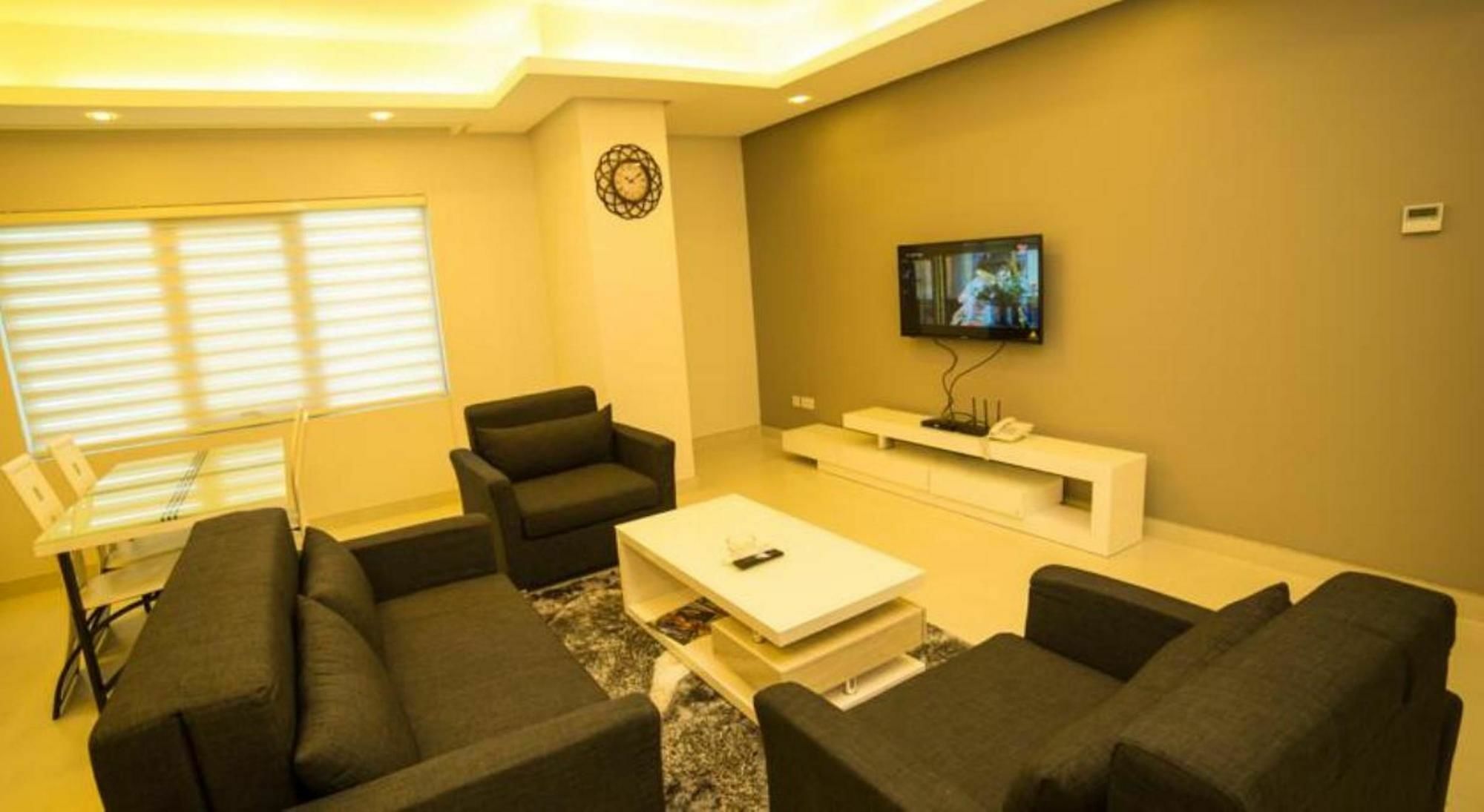 Golden Rose Luxury Suites Manama Dış mekan fotoğraf